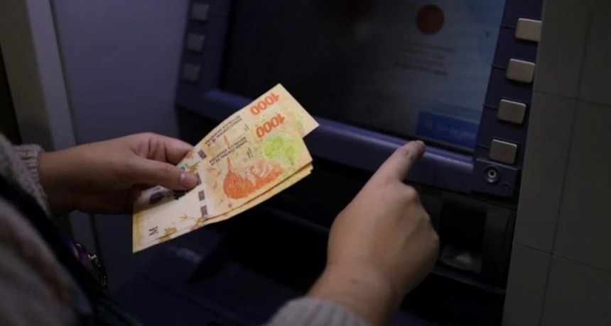 Activan la cláusula gatillo para empleados públicos de Santa Fe