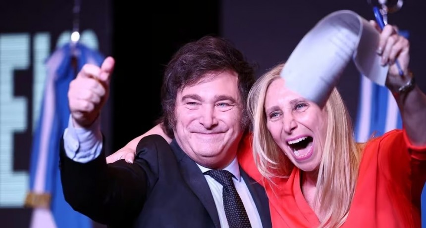 Javier Milei le pidió responsabilidad al Gobierno en la transición y sentenció: “No hay lugar para gradualismos”