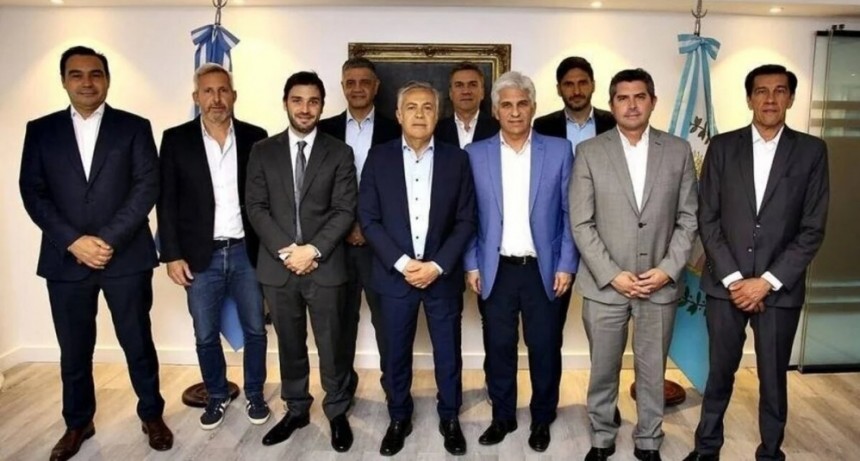 Gobernadores de JxC le marcan la cancha a Milei: piden 