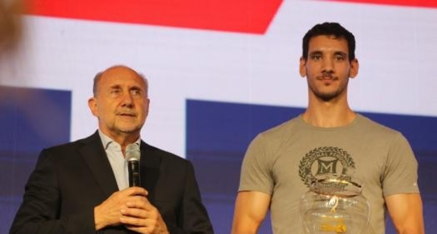 Perotti participó de la entrega de premios a los deportistas santafesinos destacados del 2023 