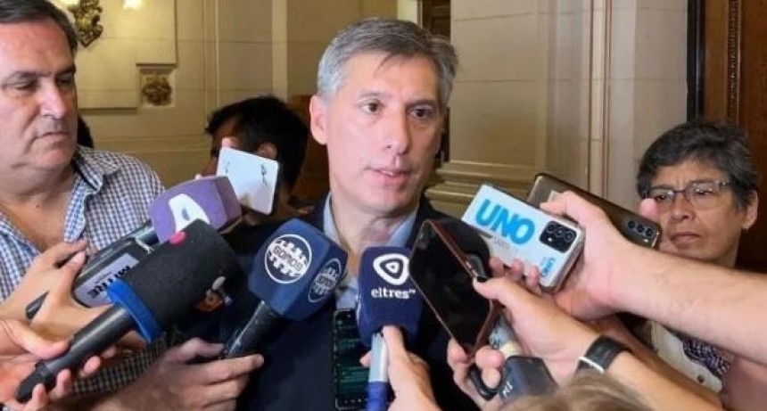 Olivares dijo que recién el 11 de diciembre sabrán cómo pagarán el aguinaldo a estatales