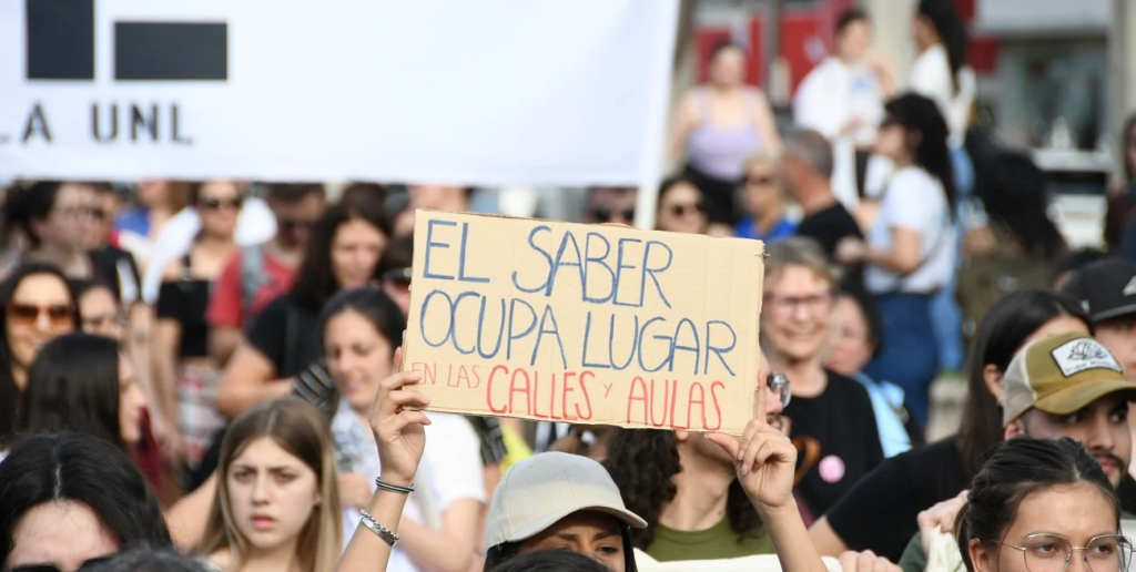 Universidades: paro nacional docente este miércoles y de una semana en diciembre