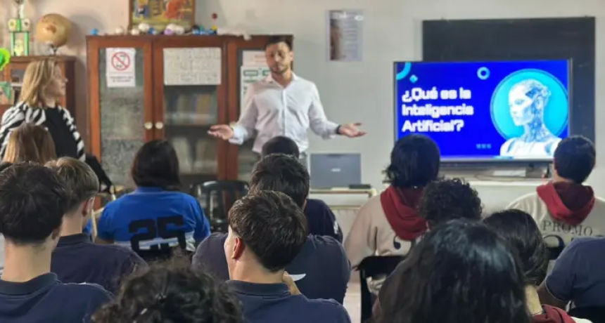 Avanzan las capacitaciones en IA en escuelas del norte santafesino