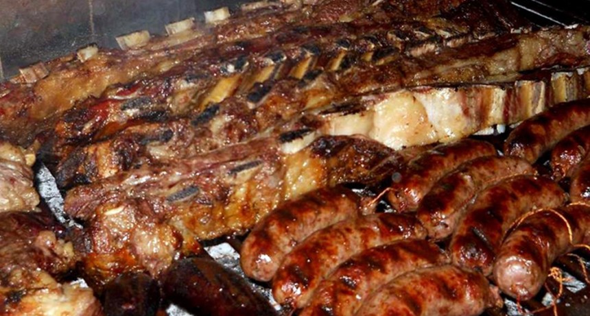 Adiós a la épica del asado: llega la era del pollo y del cerdo