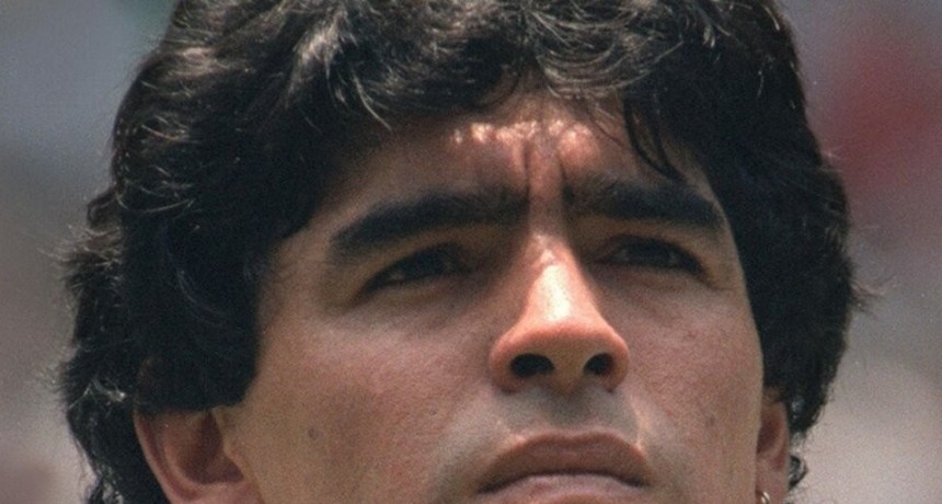 Maradona y Messi integran el mejor equipo de todos los tiempos seg&uacute;n France Football