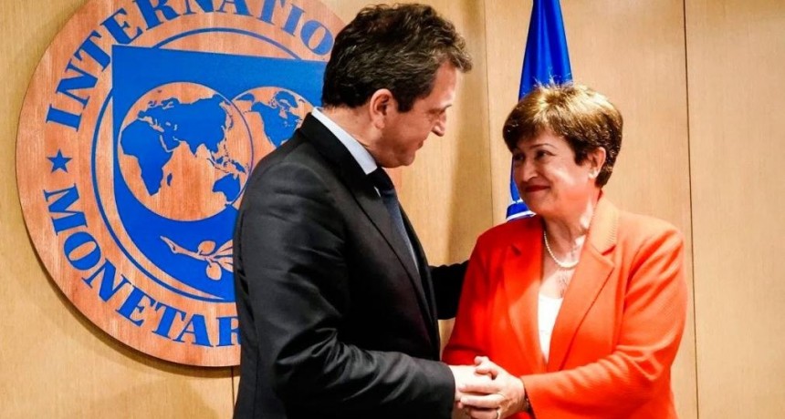 El FMI aprobó la tercera revisión del programa y la Argentina recibirá cerca de 6.000 millones de dólares