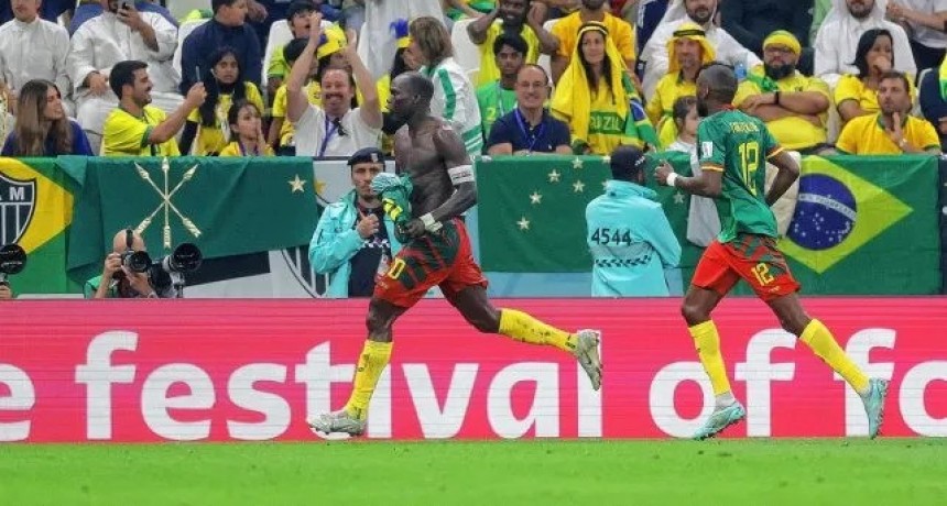 Brasil perdió sobre la hora con Camerún y dejó su invicto