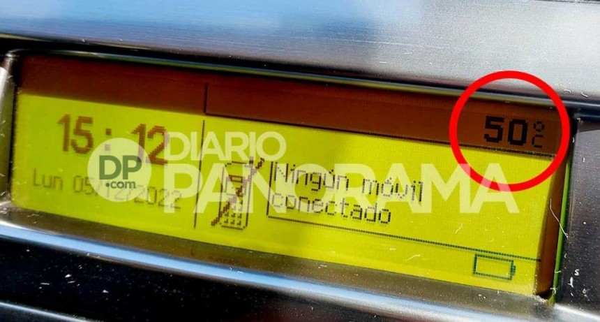 Infernal: la temperatura adentro de un auto en Santiago del Estero superó los 50º