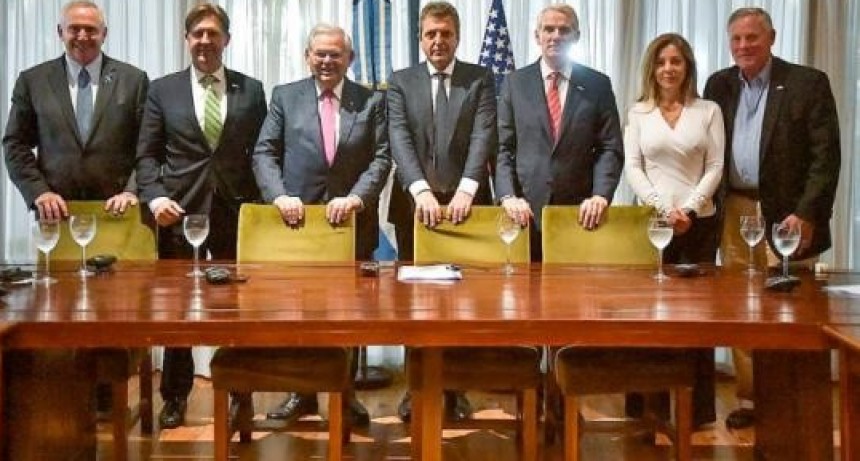 Fuerte apoyo político, empresario y sindical al acuerdo que Massa firmará para dar con cuentas no declaradas en EEUU