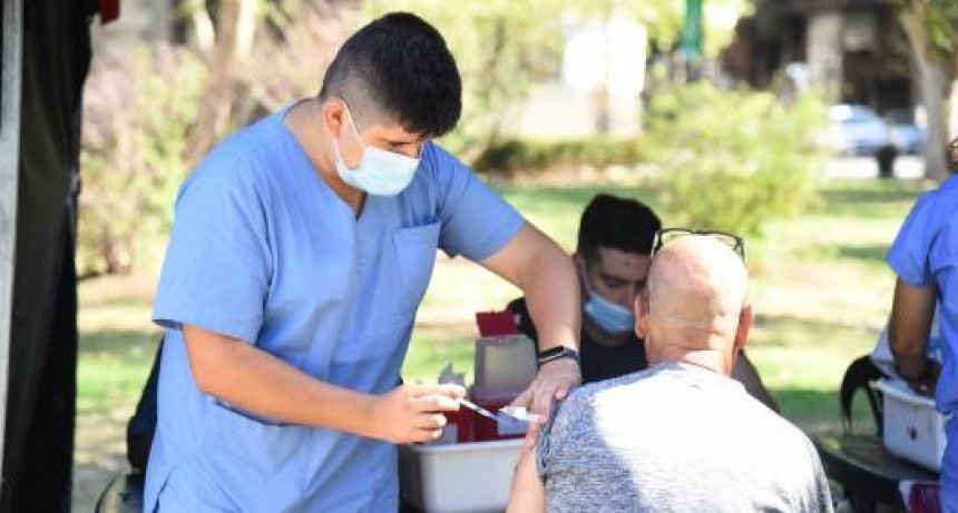 Sonia Martorano recomendó a la población aplicarse dosis de refuerzo ante el aumento de casos de Covid 19