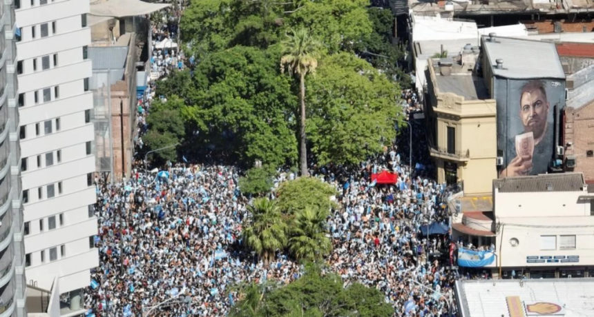 Desde el drone de El Litoral: multitudinaria celebración del título mundial en la ciudad de Santa Fe 