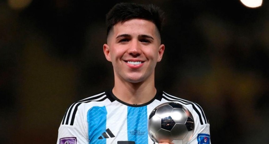 Enzo Fernández fue premiado como el mejor jugador joven del Mundial