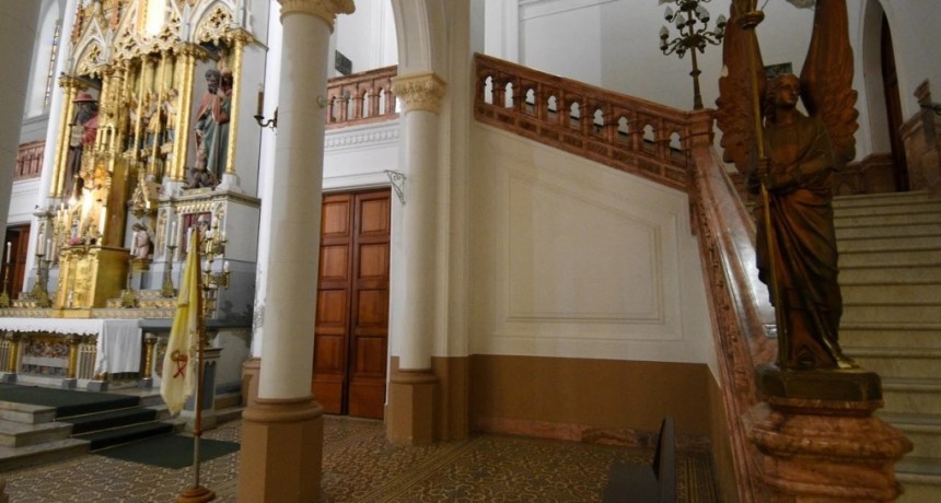 Proyectan colocar un ascensor para llegar al camarín de la Virgen de Guadalupe 