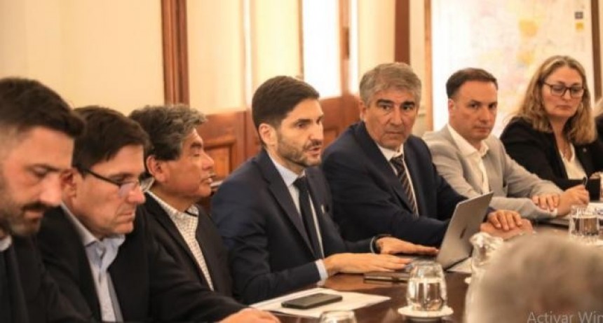 Pullaro encabezó la primera reunión de la Junta Provincial de Protección Civil