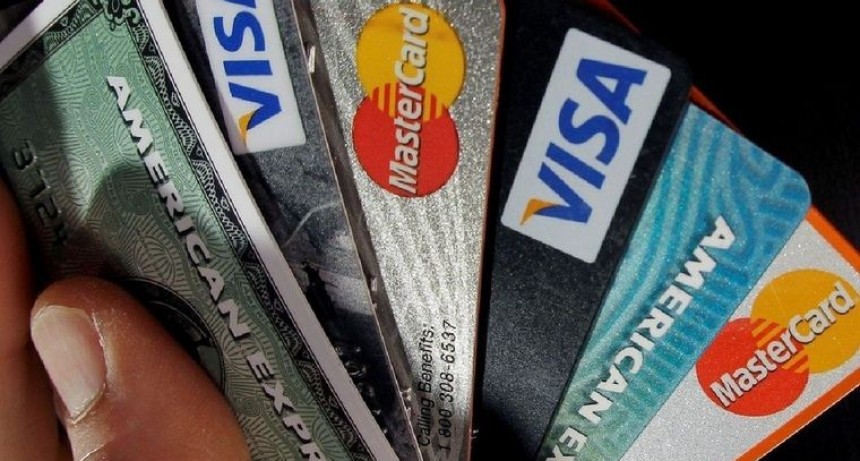 Será más caro endeudarse con la tarjeta de crédito: qué pasa cuando no se paga