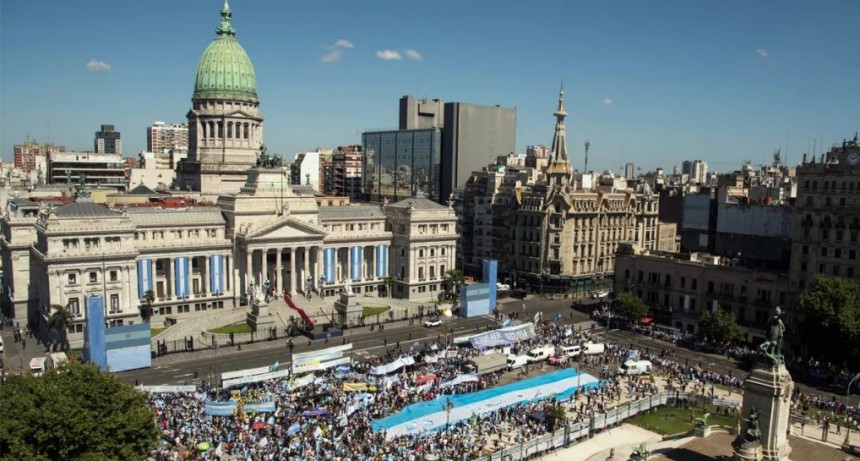 Arrancan las sesiones extraordinarias en el Congreso con una agenda de 11 puntos