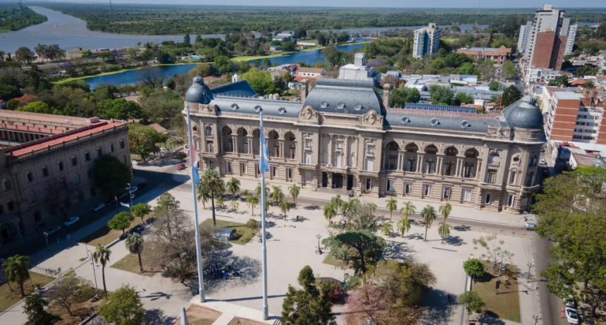Santa Fe ya tiene Presupuesto y Ley Tributaria, dos leyes claves para el primer año de gobierno de Maximiliano Pullaro