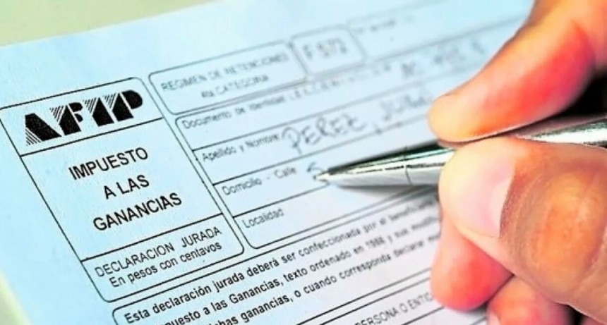 El Impuesto a las Ganancias no está incluido en la Ley Ómnibus de Milei: ¿qué va a pasar?