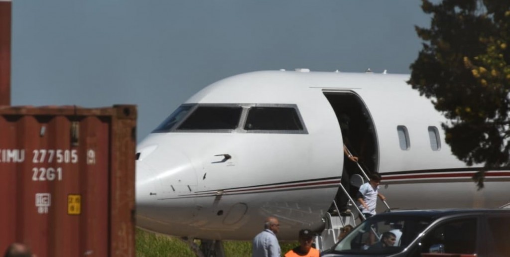 Así fue el arribo de Lionel Messi y su familia al Aeropuerto de Sauce Viejo en Santa Fe