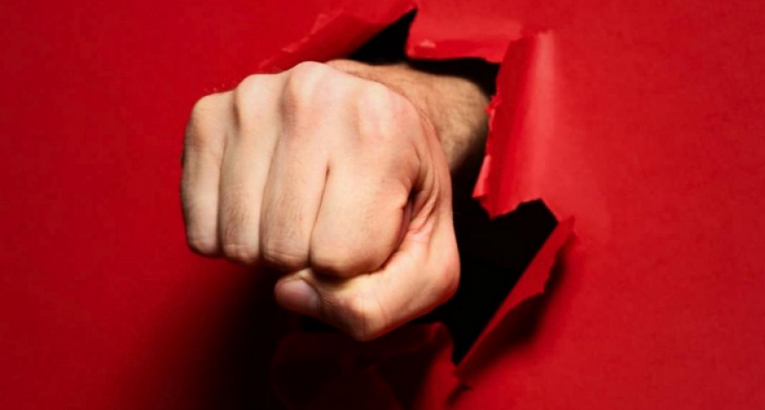 La violencia empieza por la boca