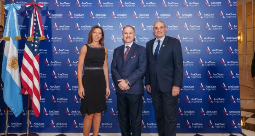 El embajador de EE.UU. en Argentina afirmó que Trump le pidió “ayudar a su amigo Javier Milei”