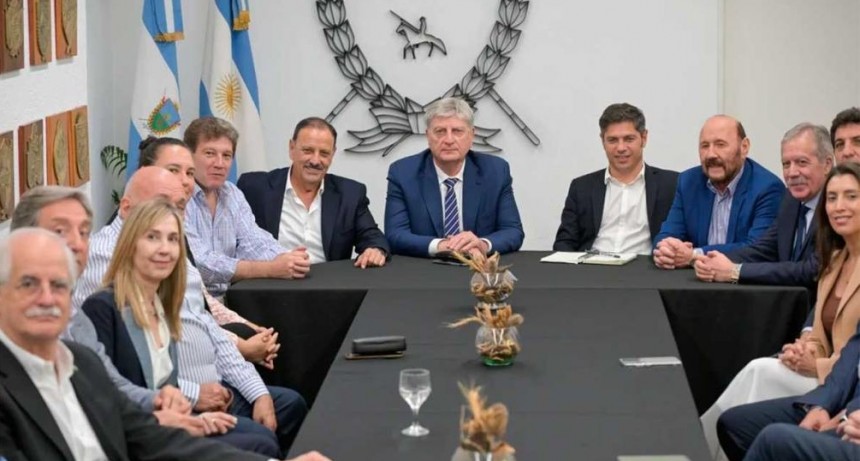 Con El&iacute;as Su&aacute;rez en la reuni&oacute;n, gobernadores denunciaron el desfinanciamiento de las provincias y reclamaron obra p&uacute;blica