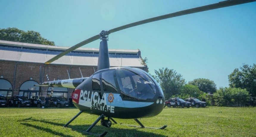 Presentaron el flamante helic&oacute;ptero de la polic&iacute;a santafesina: las principales caracter&iacute;sticas
